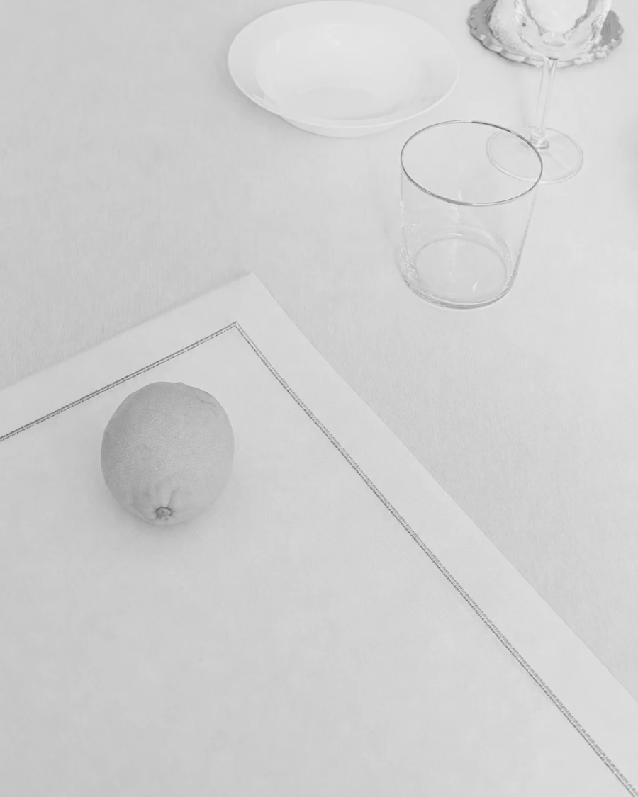 Tablecloth falling to the floor