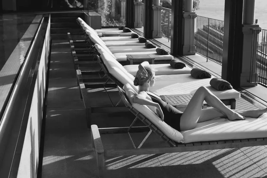 Loungers with Beltrami towels above Lake Como