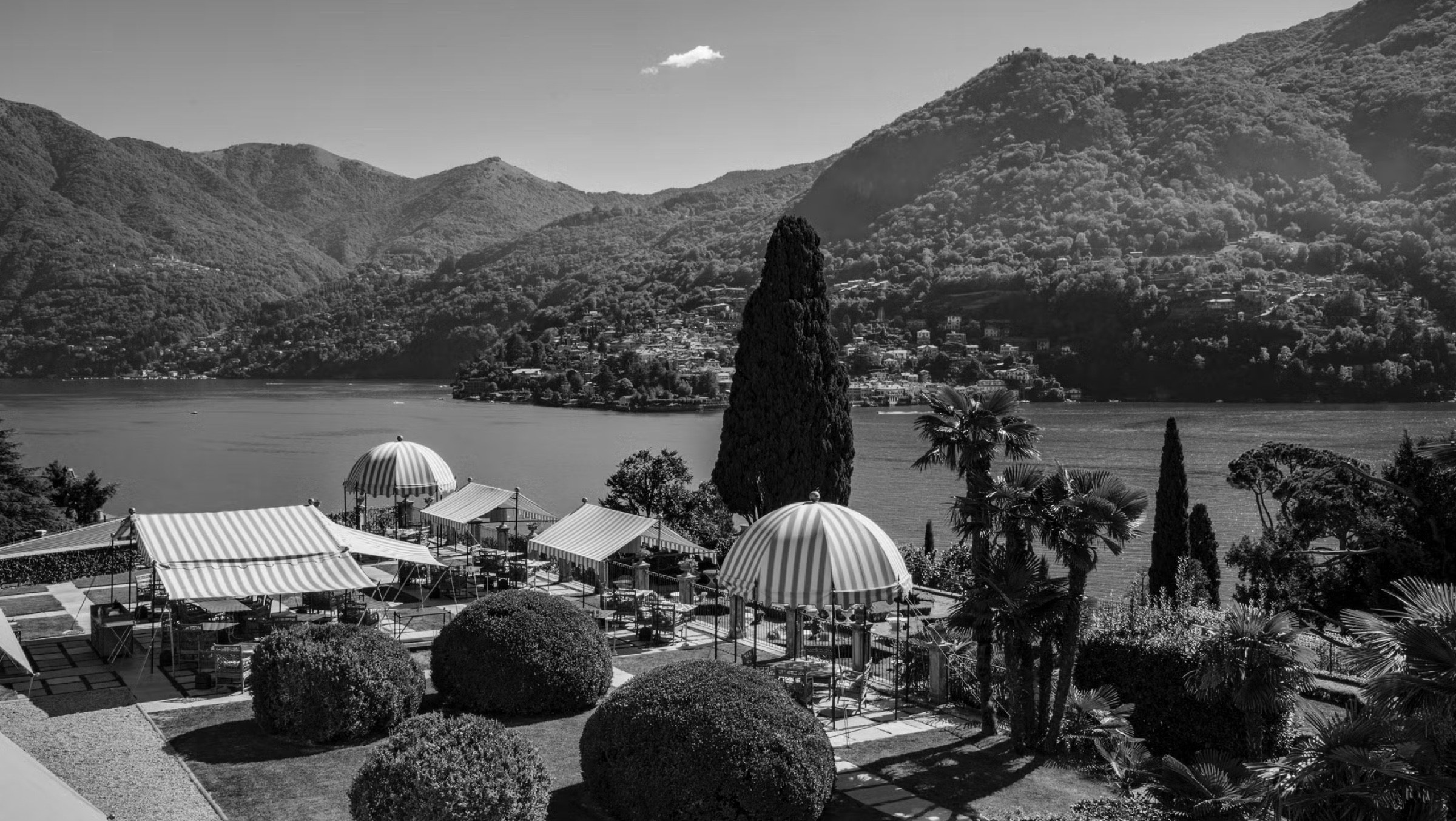 Giardini terrazzati di Villa Passalacqua affacciati sul Lago di Como